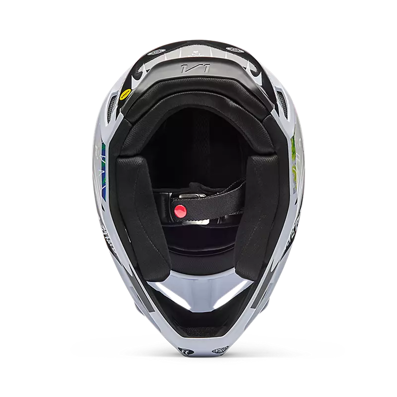 36392058_FOXV1IMAGECOSMO